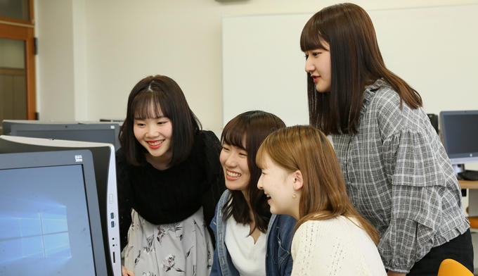 幅広い企業や公共団体への就職を目指せる